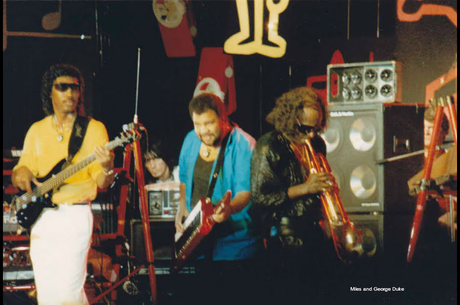 Miles Davis and George Duke playing Electric Jazz Live